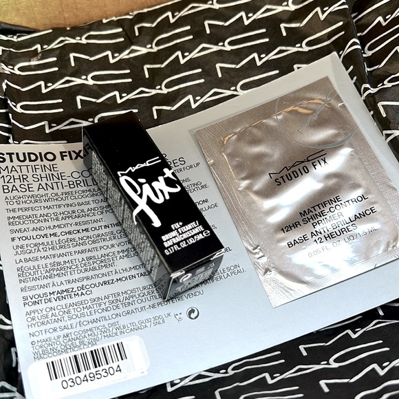MAC FIX STUDIO AND FIX MATTIFINE PRIMER SAMPLES - Picture 1 of 8